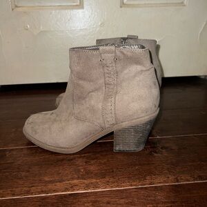 Jessica Cline Baylee Ankle Boots Womens Taupe Side Zippers Classiccore Ladies